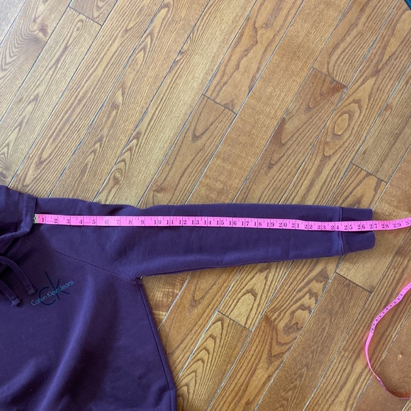 Calvin Klein wine/burgundy sweatshirt size medium. - Picture 11 of 11